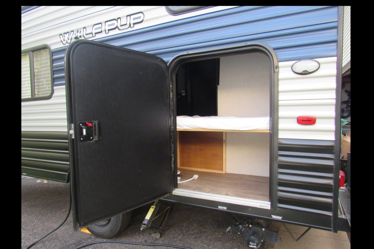 Forest River Wolf pup 16bhs Travel Trailer