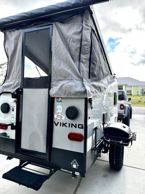 Diego's Coachmen viking 9.0 Travel Trailer
