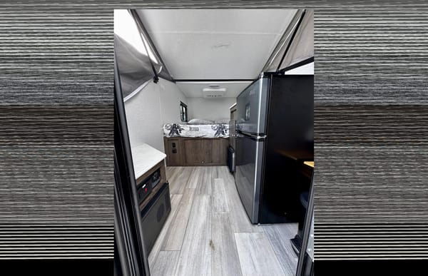 Diego's Coachmen viking 9.0 Travel Trailer
