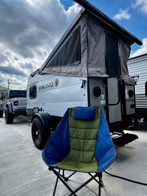 Diego's Coachmen viking 9.0 Travel Trailer