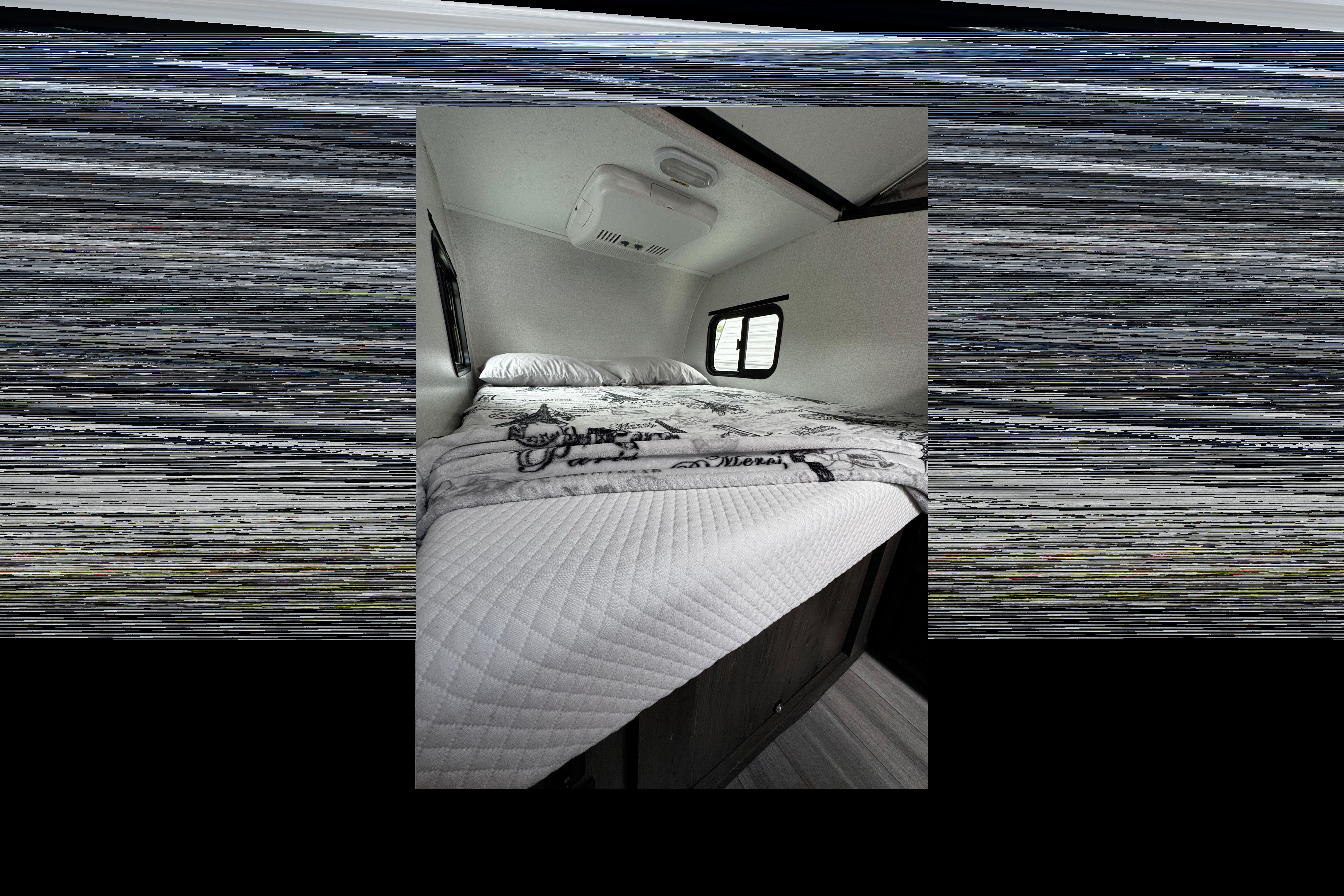 Diego's Coachmen viking 9.0 Travel Trailer