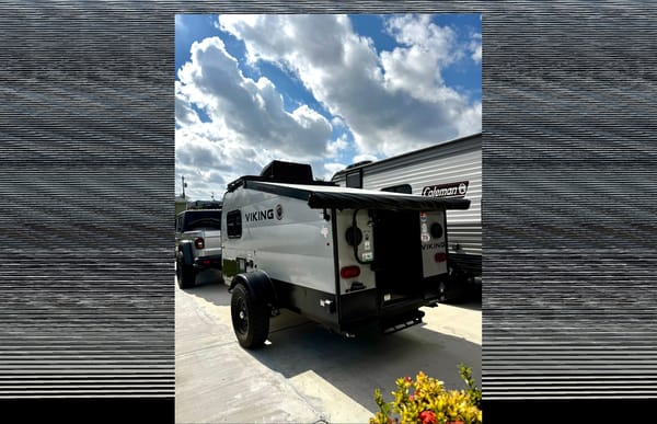 Diego's Coachmen viking 9.0 Travel Trailer