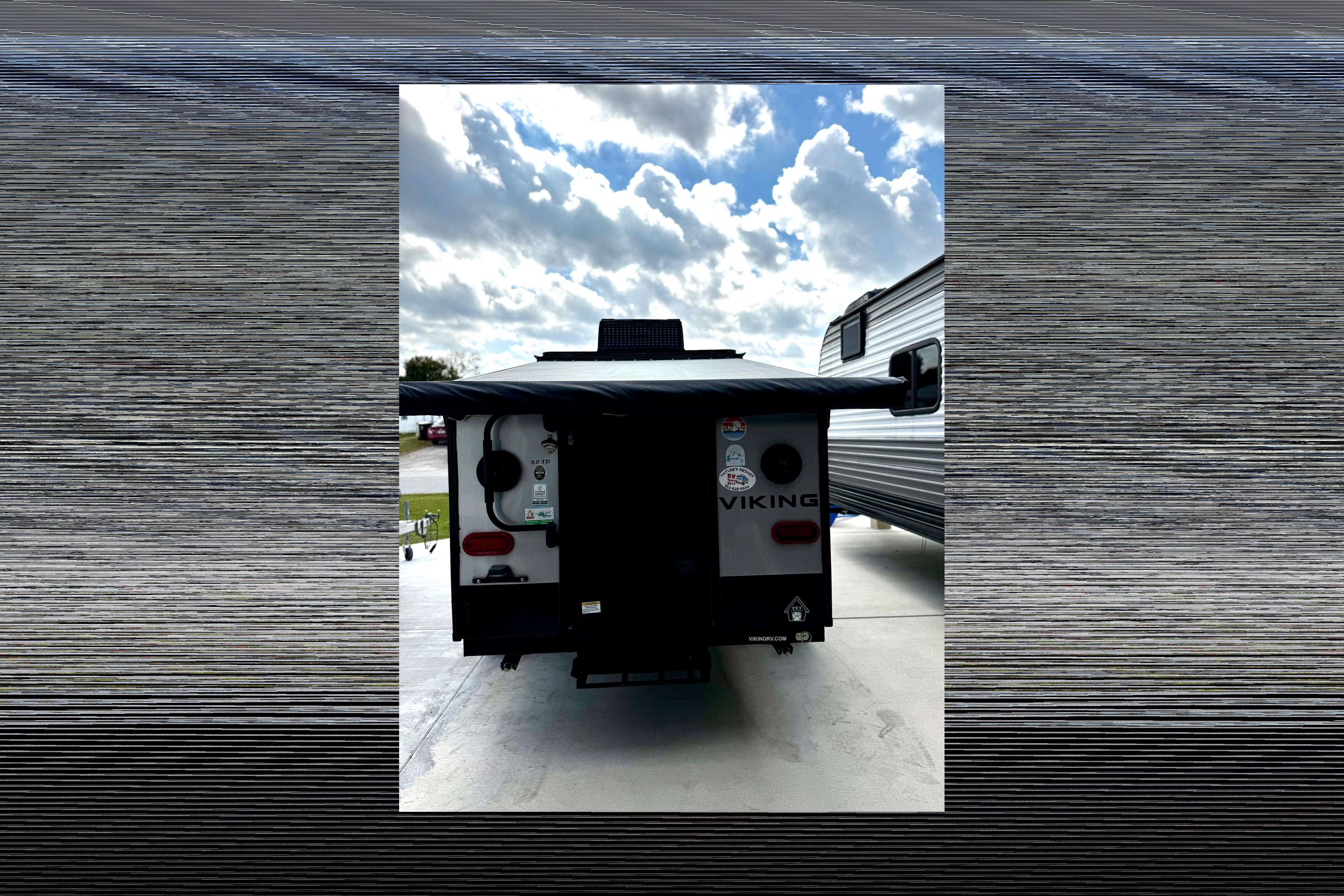 Diego's Coachmen viking 9.0 Travel Trailer