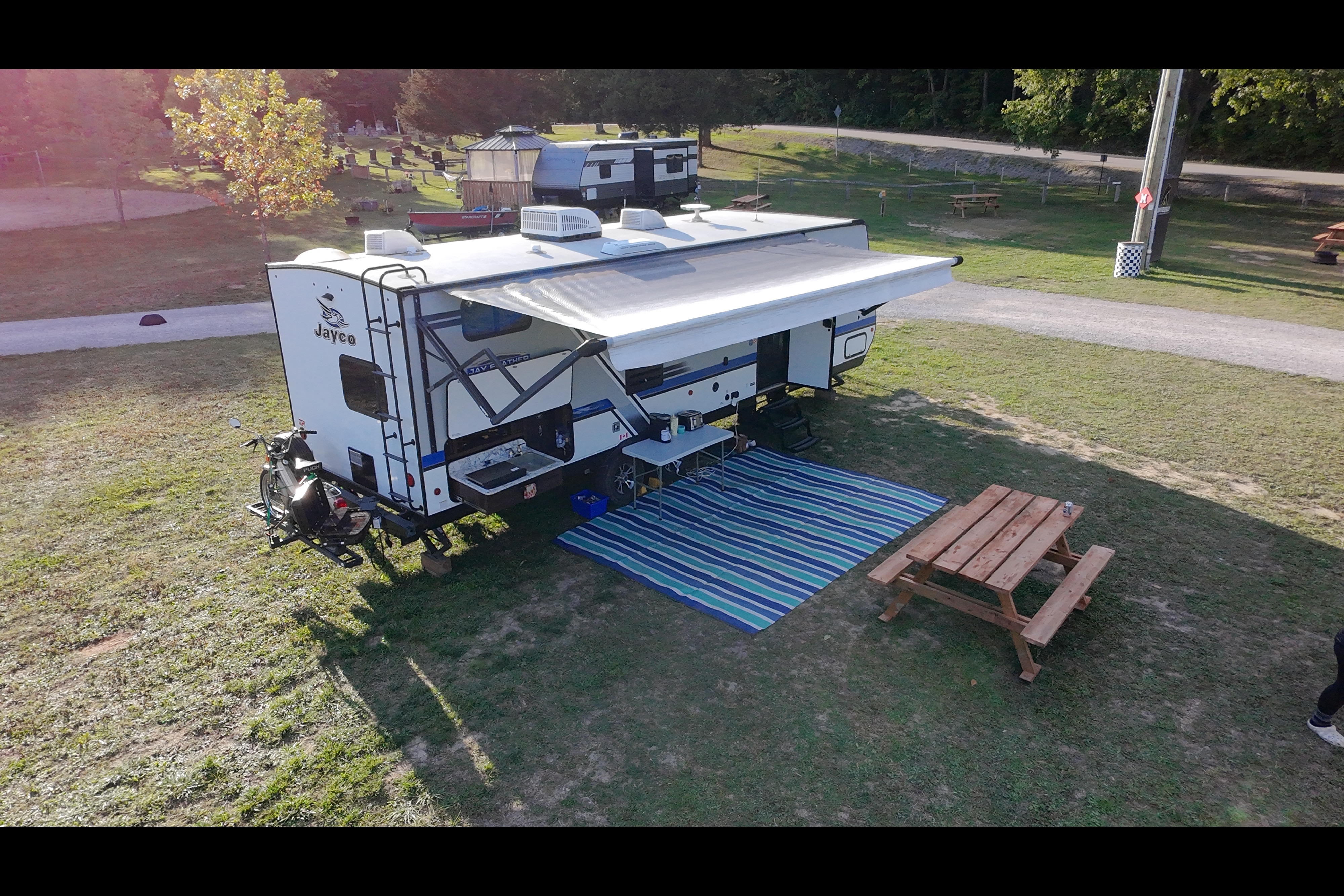 Darby's Jayco JayFeather 25BH Travel Trailer