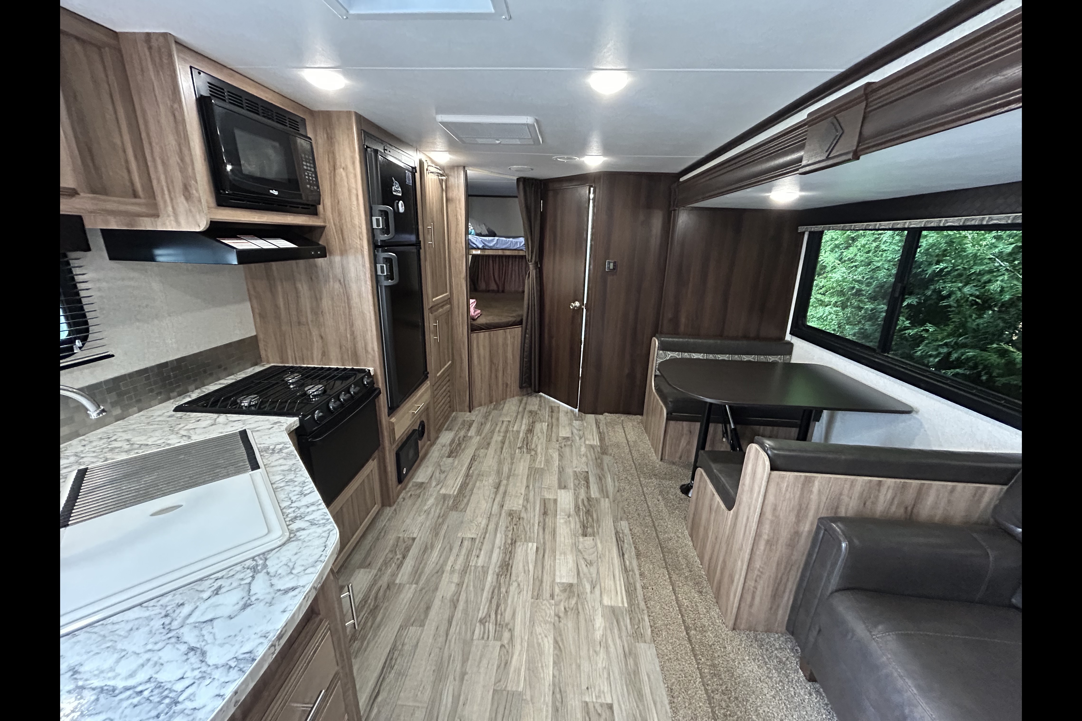 Darby's Jayco JayFeather 25BH Travel Trailer