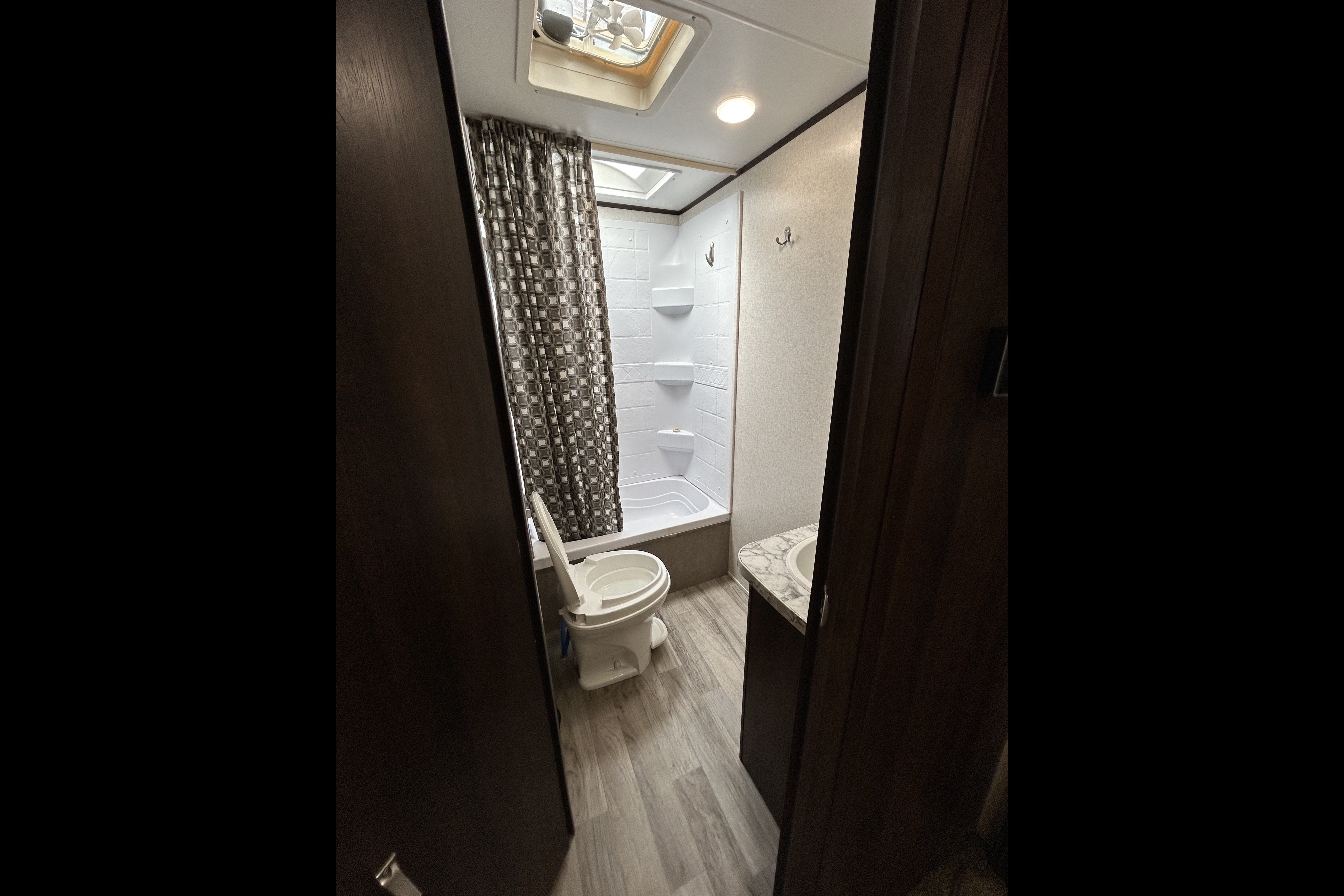 Darby's Jayco JayFeather 25BH Travel Trailer