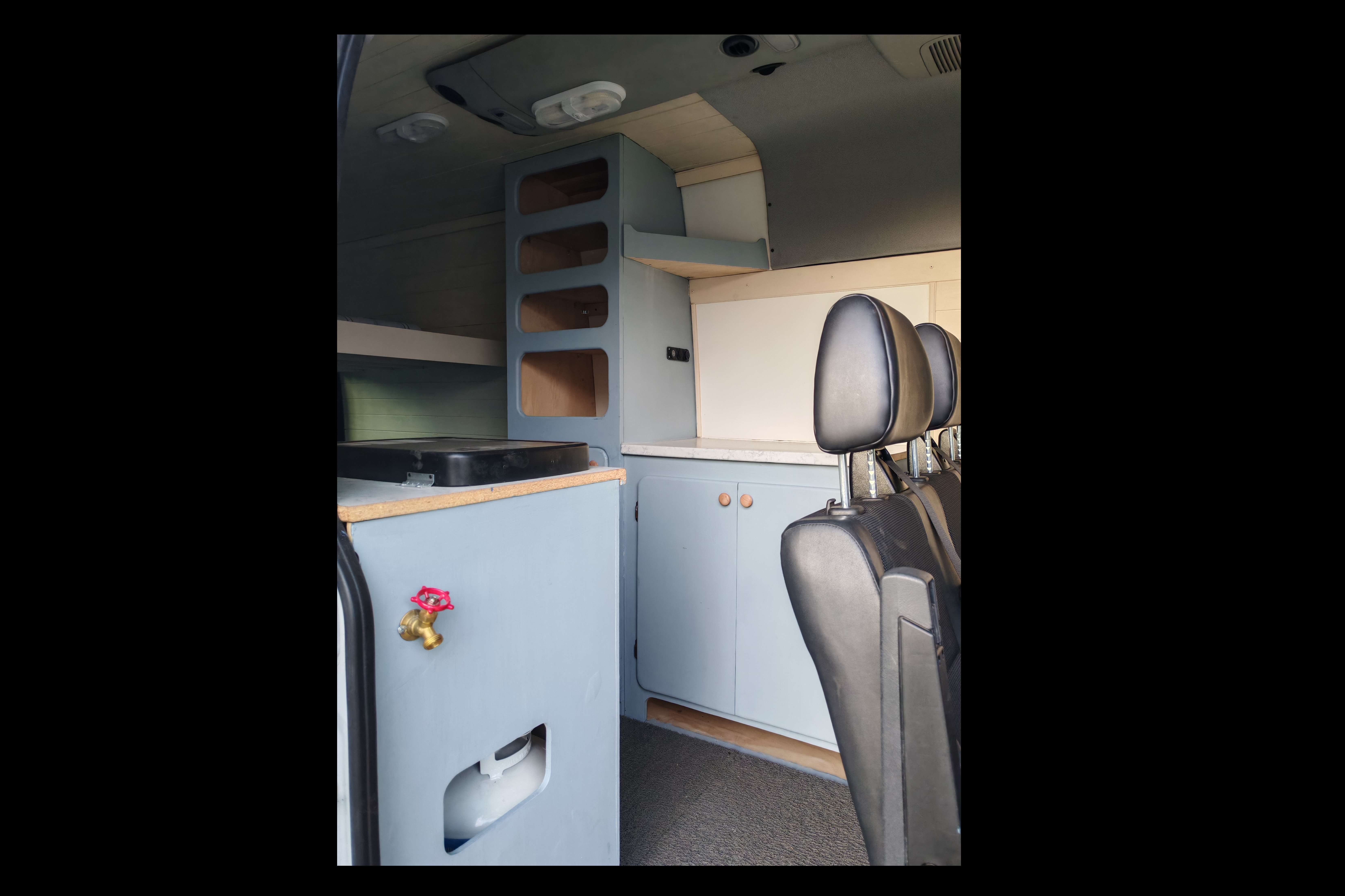 Chao's Mercedes-Benz sprinter 2500 Class B