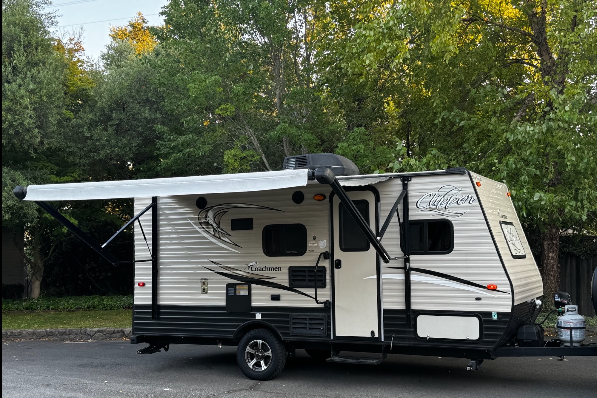 The Family Camper (Free Napa or Sonoma Pick up)