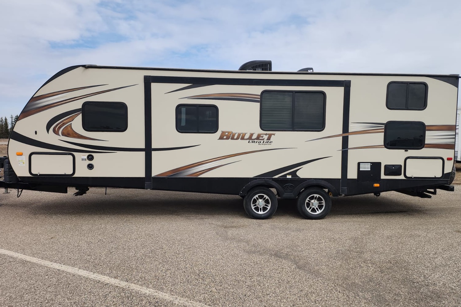 2015 Keystone 272BHS *bunk beds*