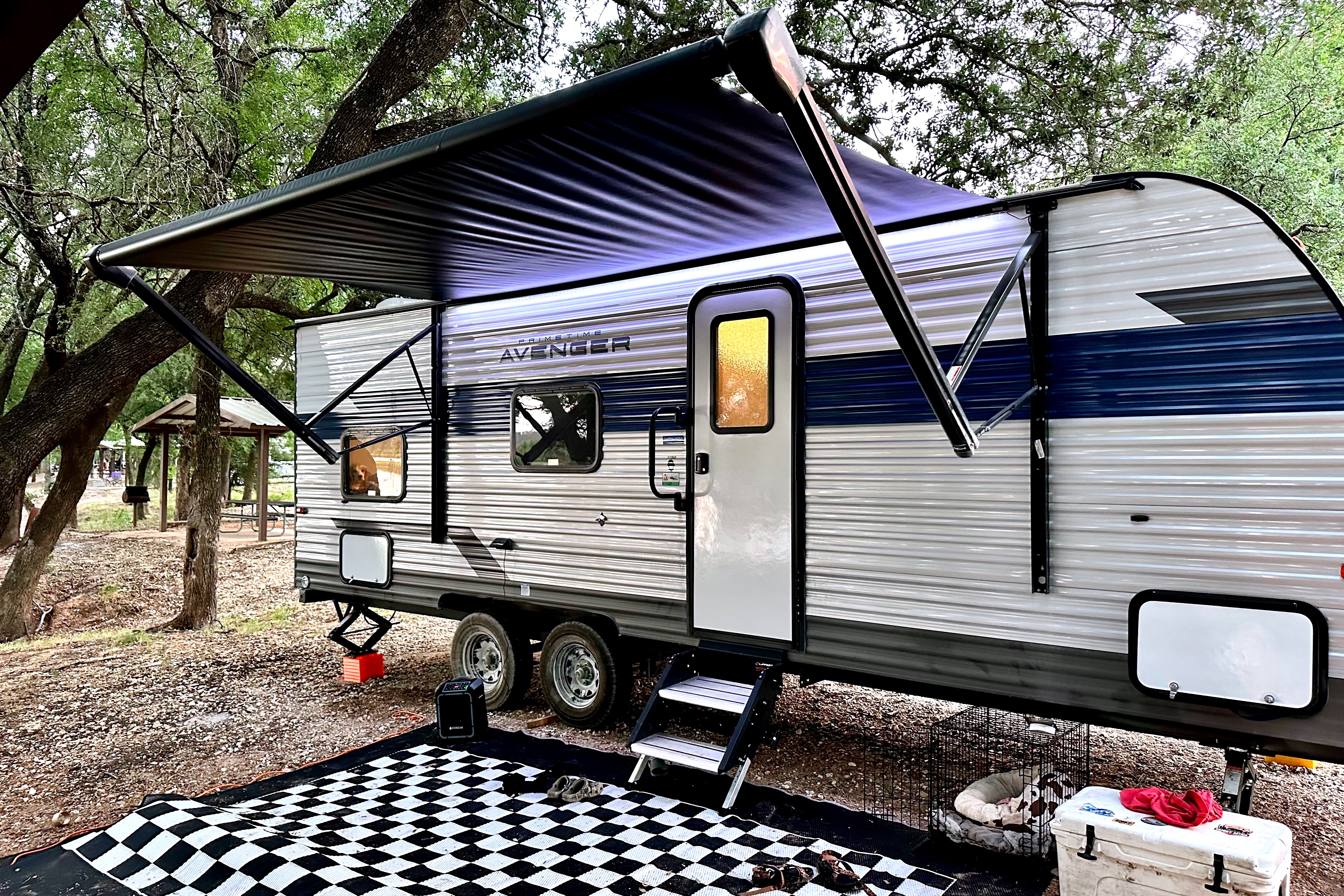 2022 Prime Time Avenger-Bunks-Family Friendly-fully equipped