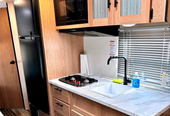 2022 Prime Time Avenger-Bunks-Family Friendly-fully equipped