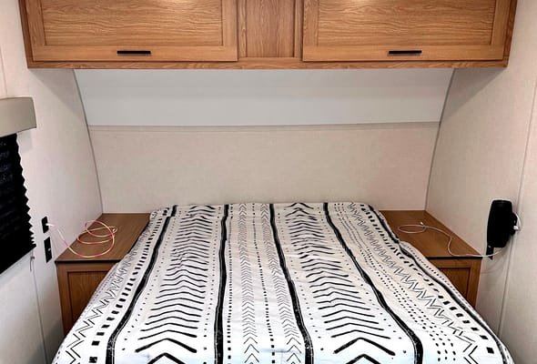 2022 Prime Time Avenger-Bunks-Family Friendly-fully equipped