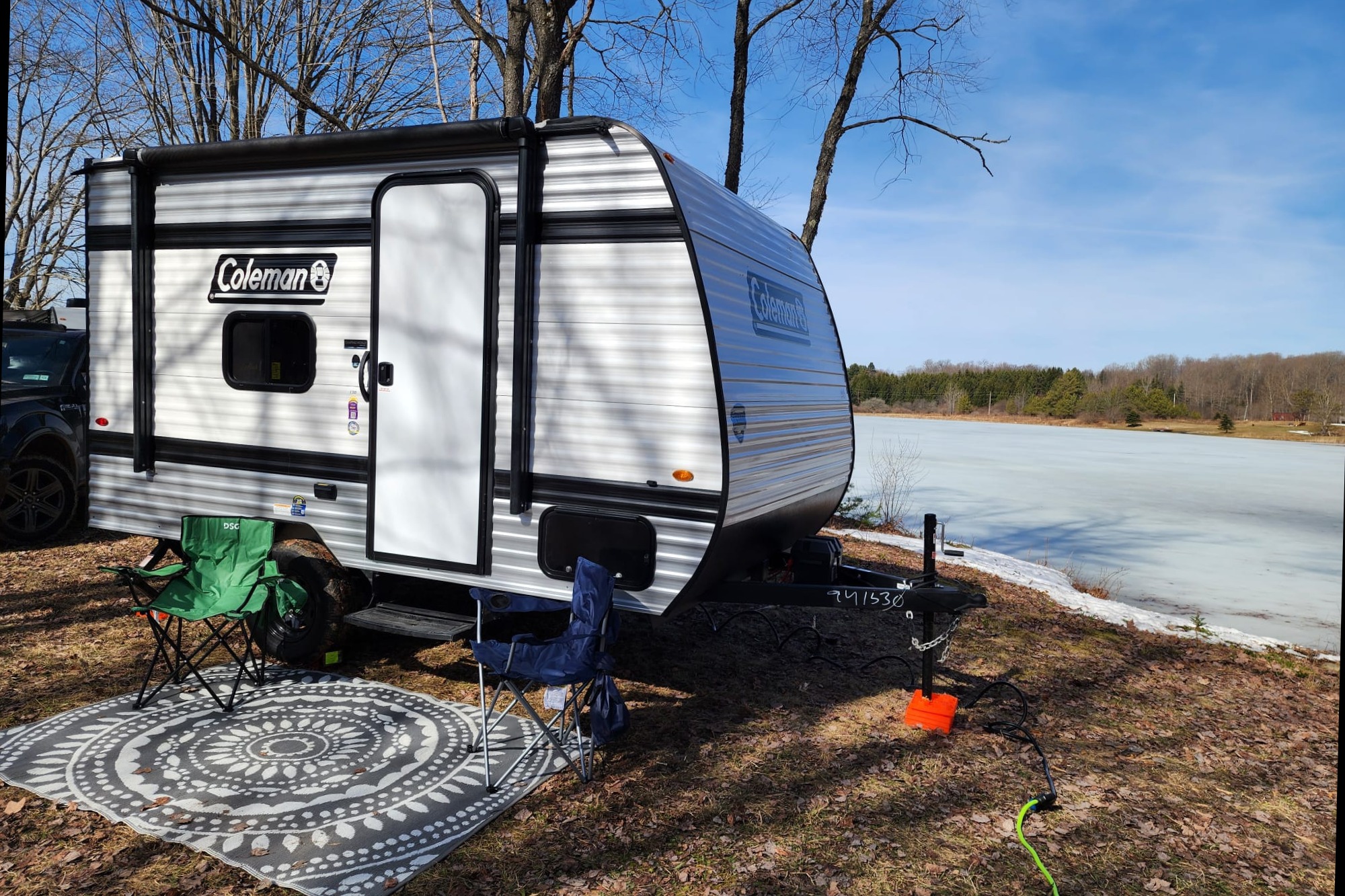 Light Weight Coleman 13B Travel Trailer