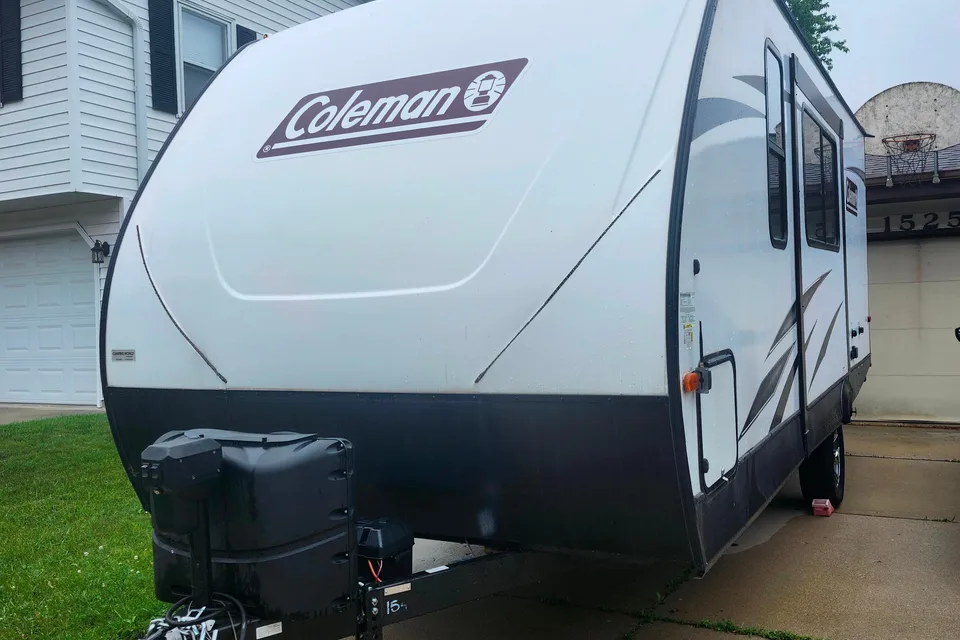 Dutchmen Coleman light 1905bh Travel Trailer