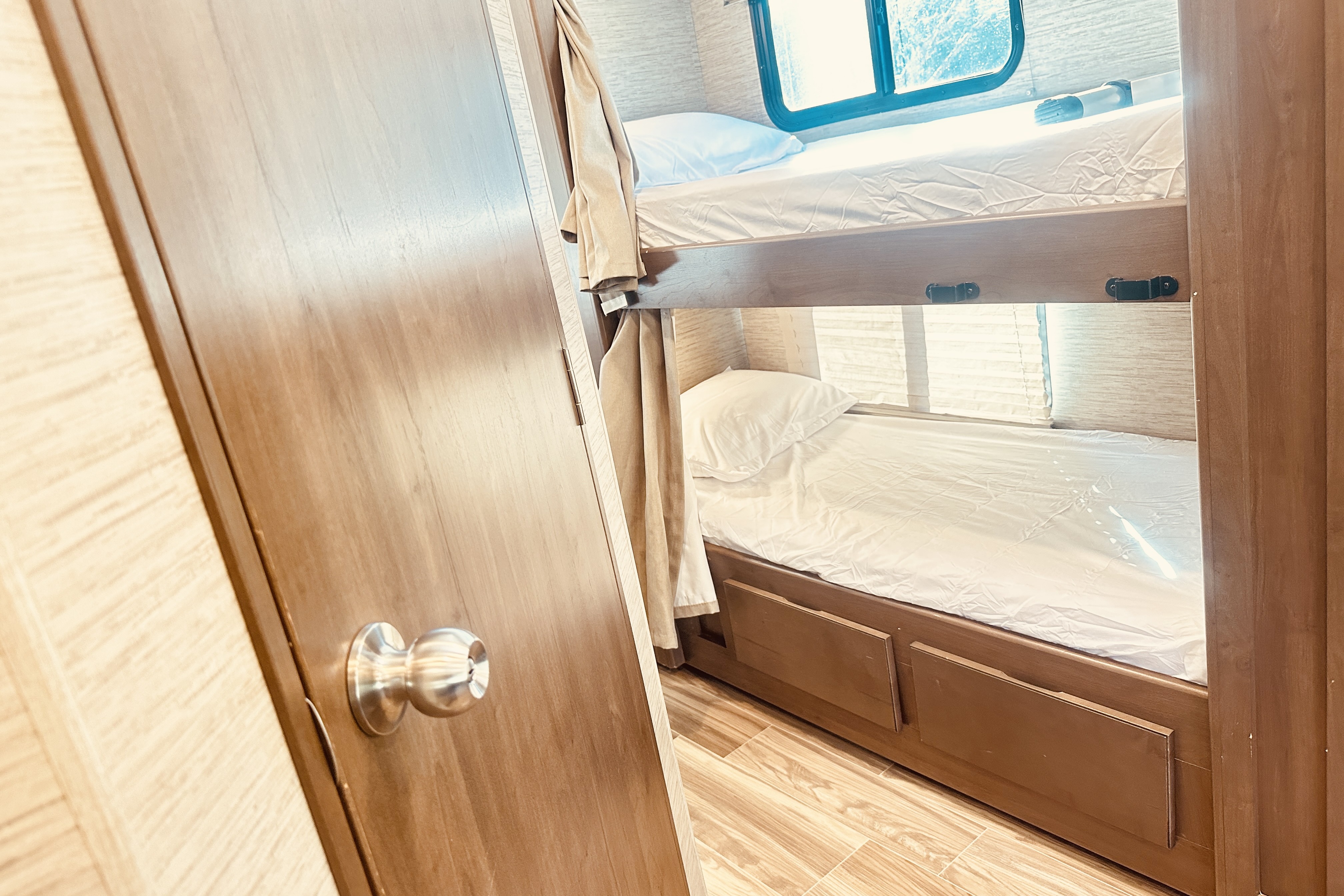 Thor Motor Coach Fourwind 31EV Class C