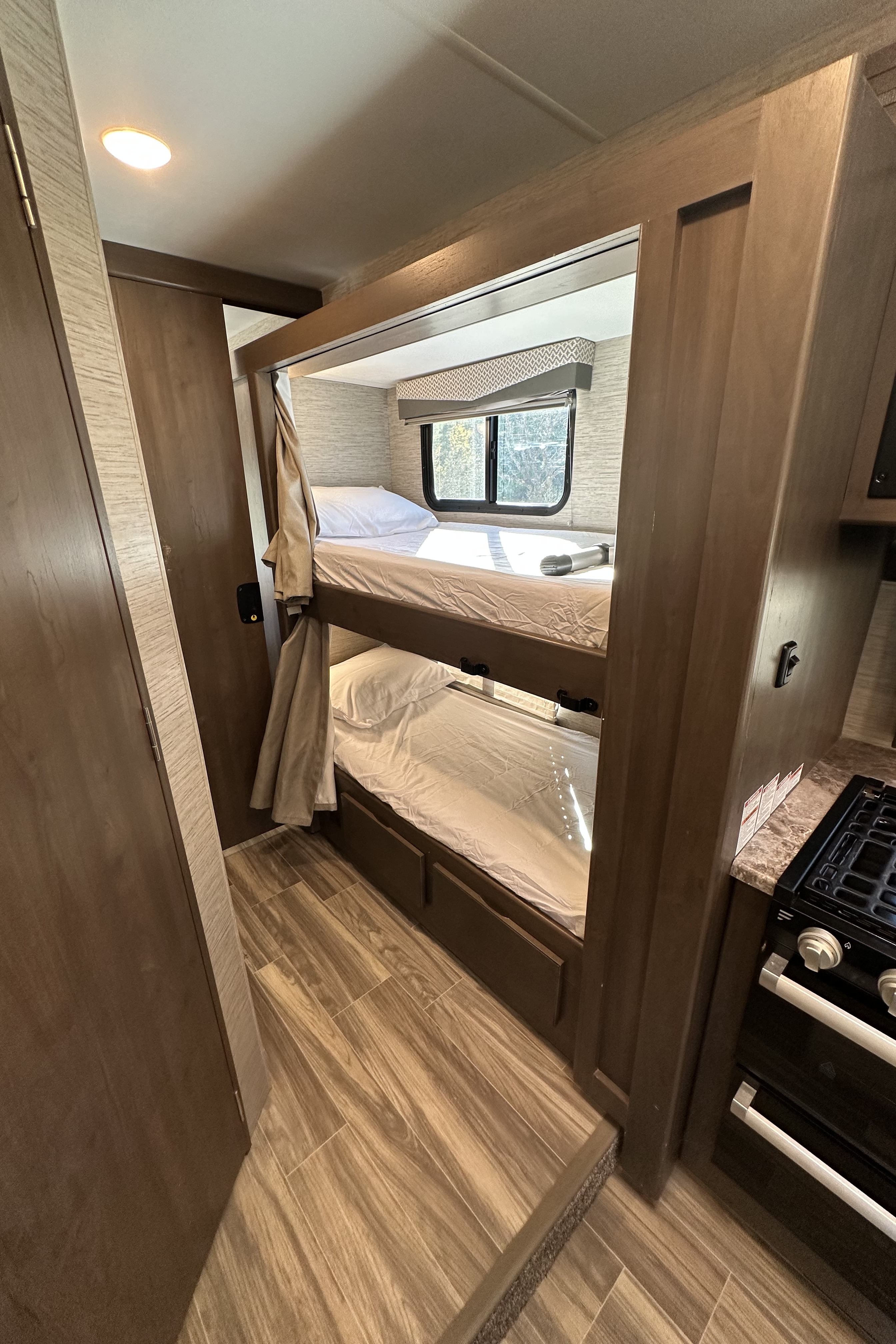 Thor Motor Coach Fourwind 31EV Class C