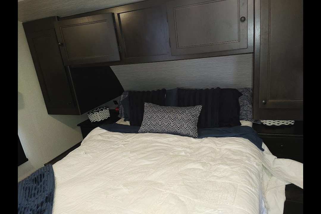 Mark's Open Range 242RL Travel Trailer