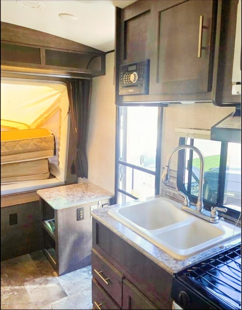 Forest River Surveyor 191T Hybrid