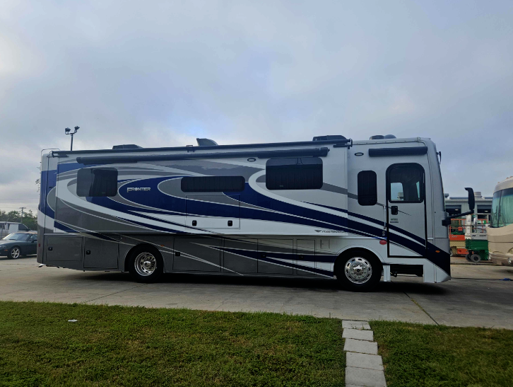 2022 Fleetwood Frontier Class A