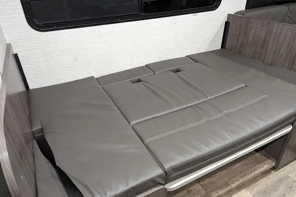 Stephen's Winnebago Minnie Winnie 31K Class C