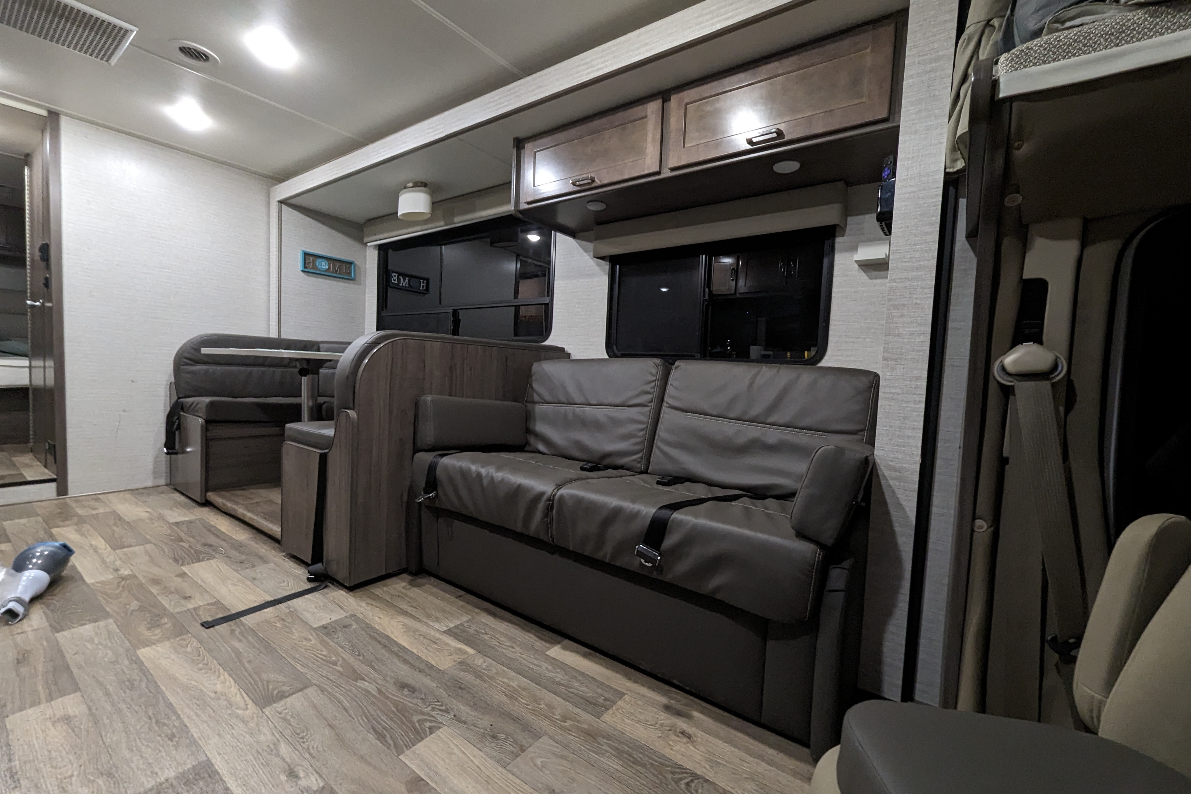 Stephen's Winnebago Minnie Winnie 31K Class C