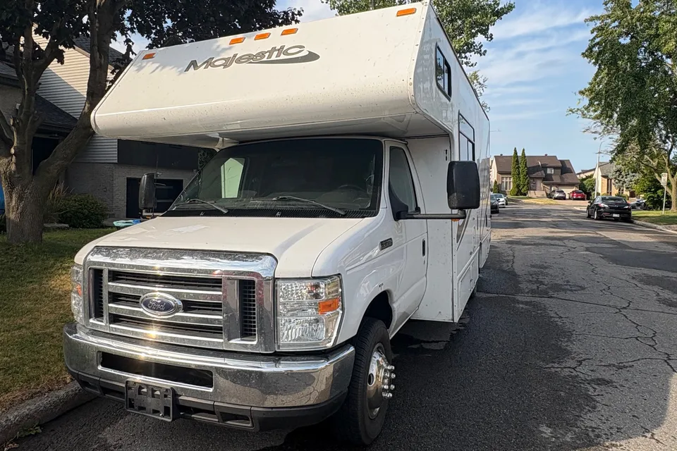 Anna's Majestic Leisure- 2018 Class C