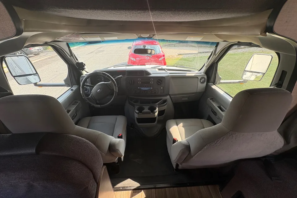 Anna's Majestic Leisure- 2018 Class C