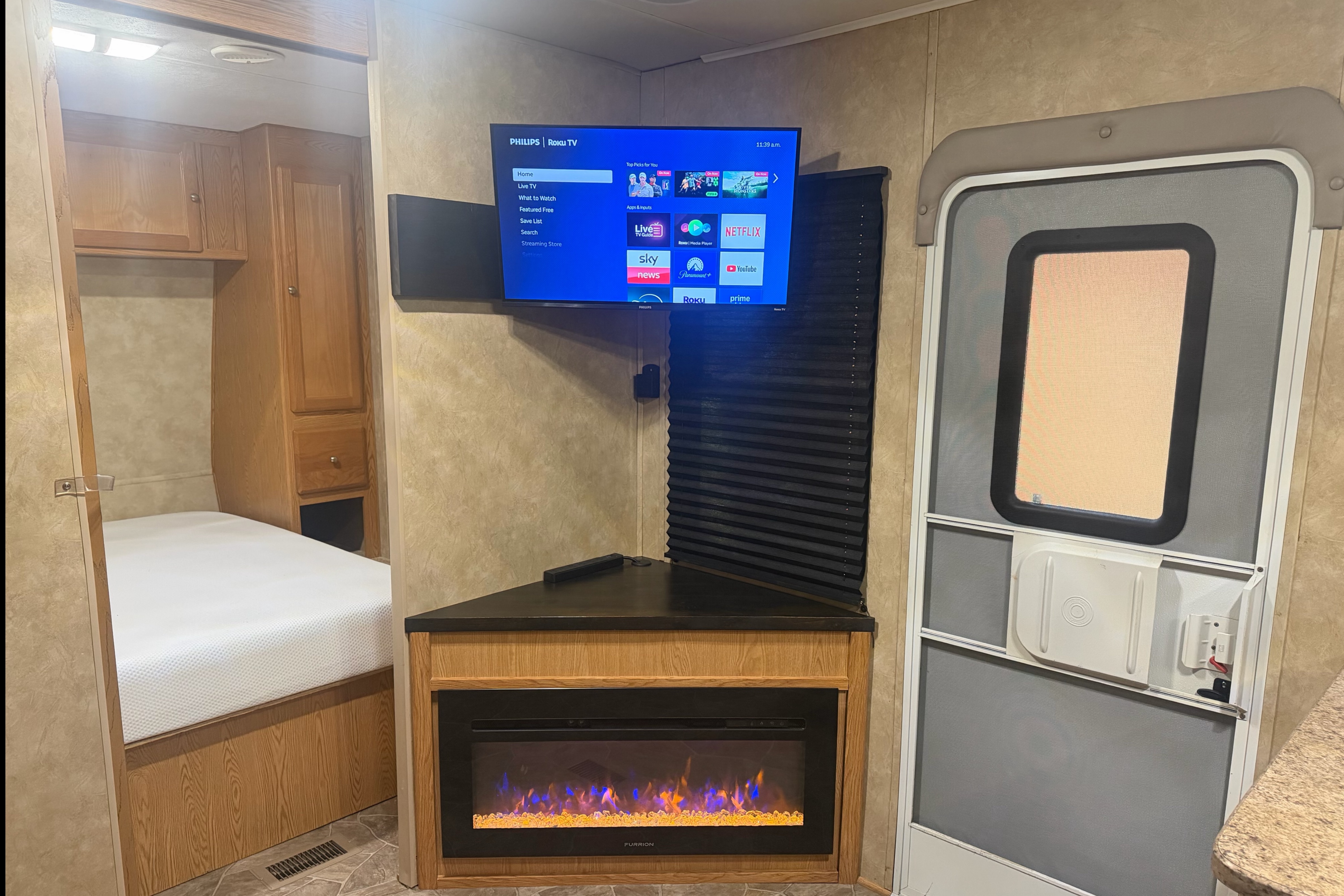 The Trailer Guy Nomad Skyline