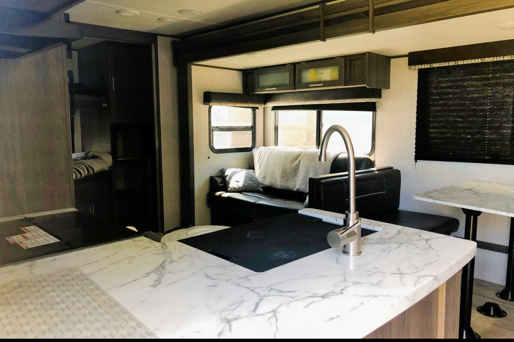  Coys Dutchmen Kodiak Ultra Light Travel Trailer