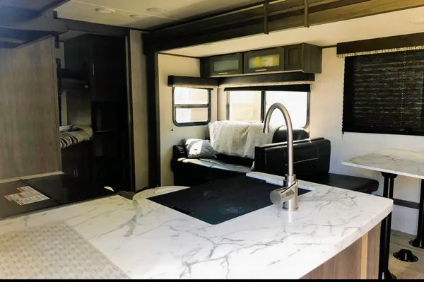 Coys Dutchmen Kodiak Ultra Light Travel Trailer