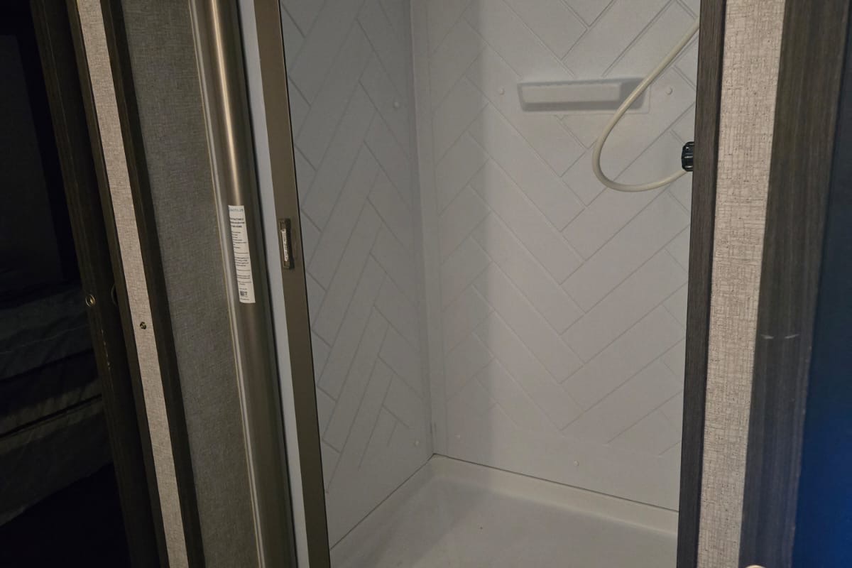  Coys Dutchmen Kodiak Ultra Light Travel Trailer