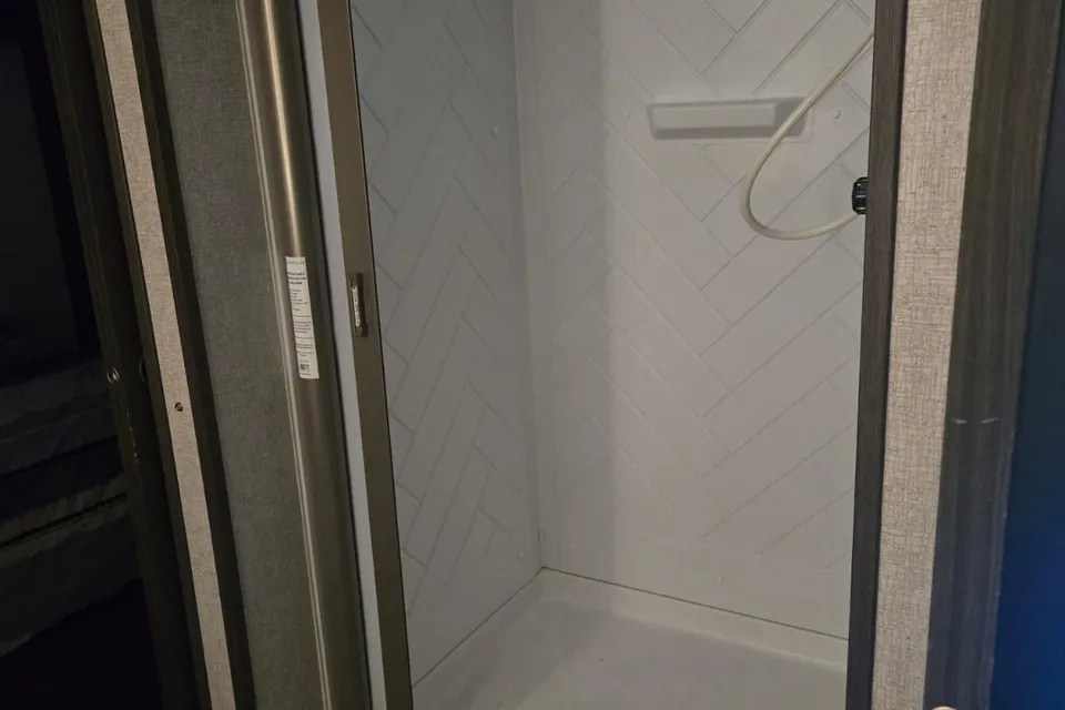  Coys Dutchmen Kodiak Ultra Light Travel Trailer