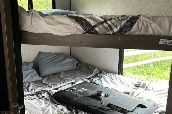Coys Dutchmen Kodiak Ultra Light Travel Trailer