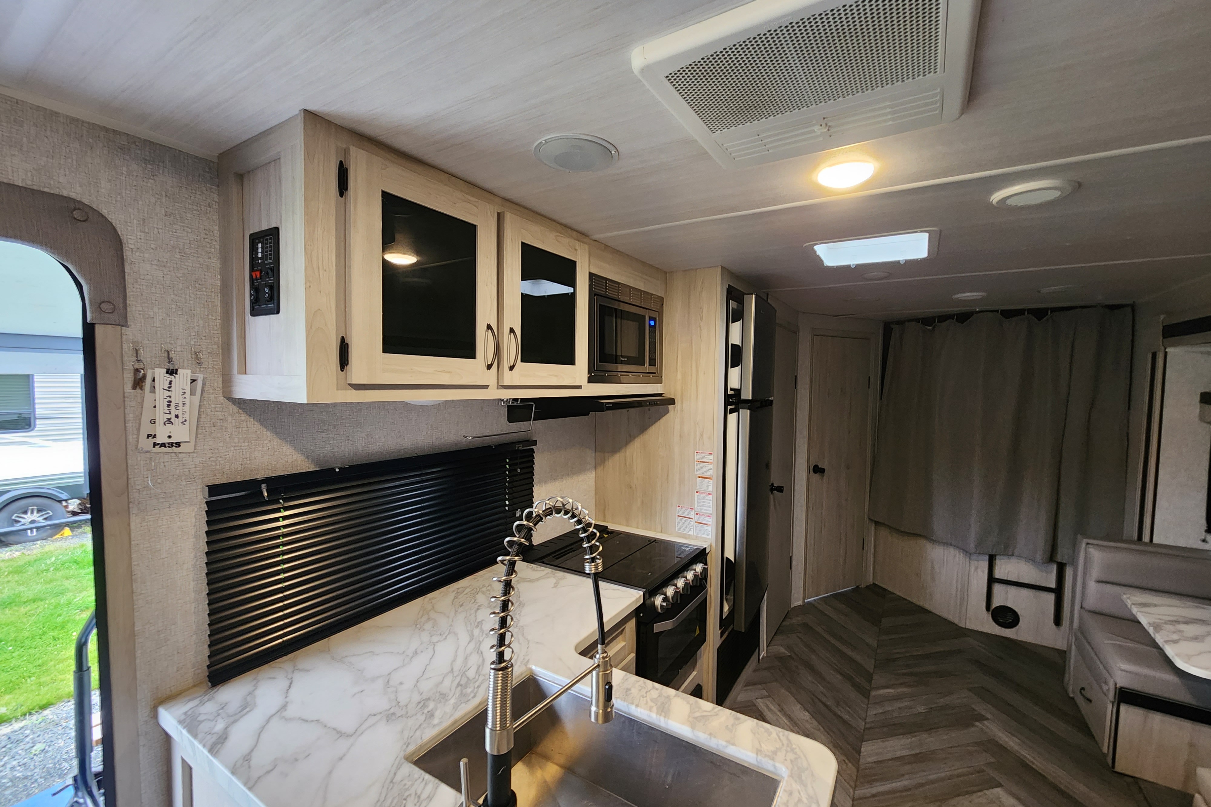 Luiz  Roberto's Forest River Della Terra 271BH Travel Trailer
