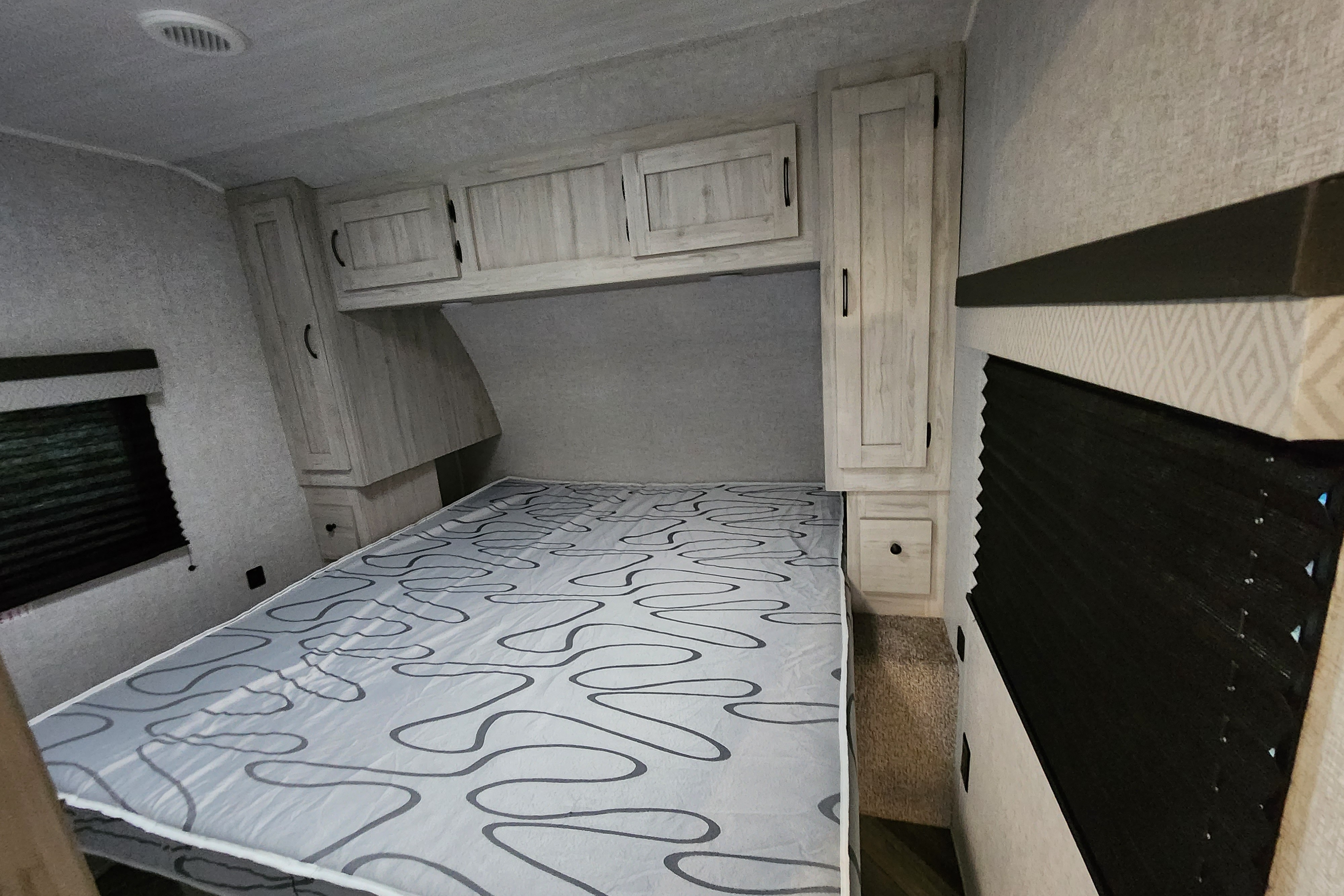 Luiz  Roberto's Forest River Della Terra 271BH Travel Trailer