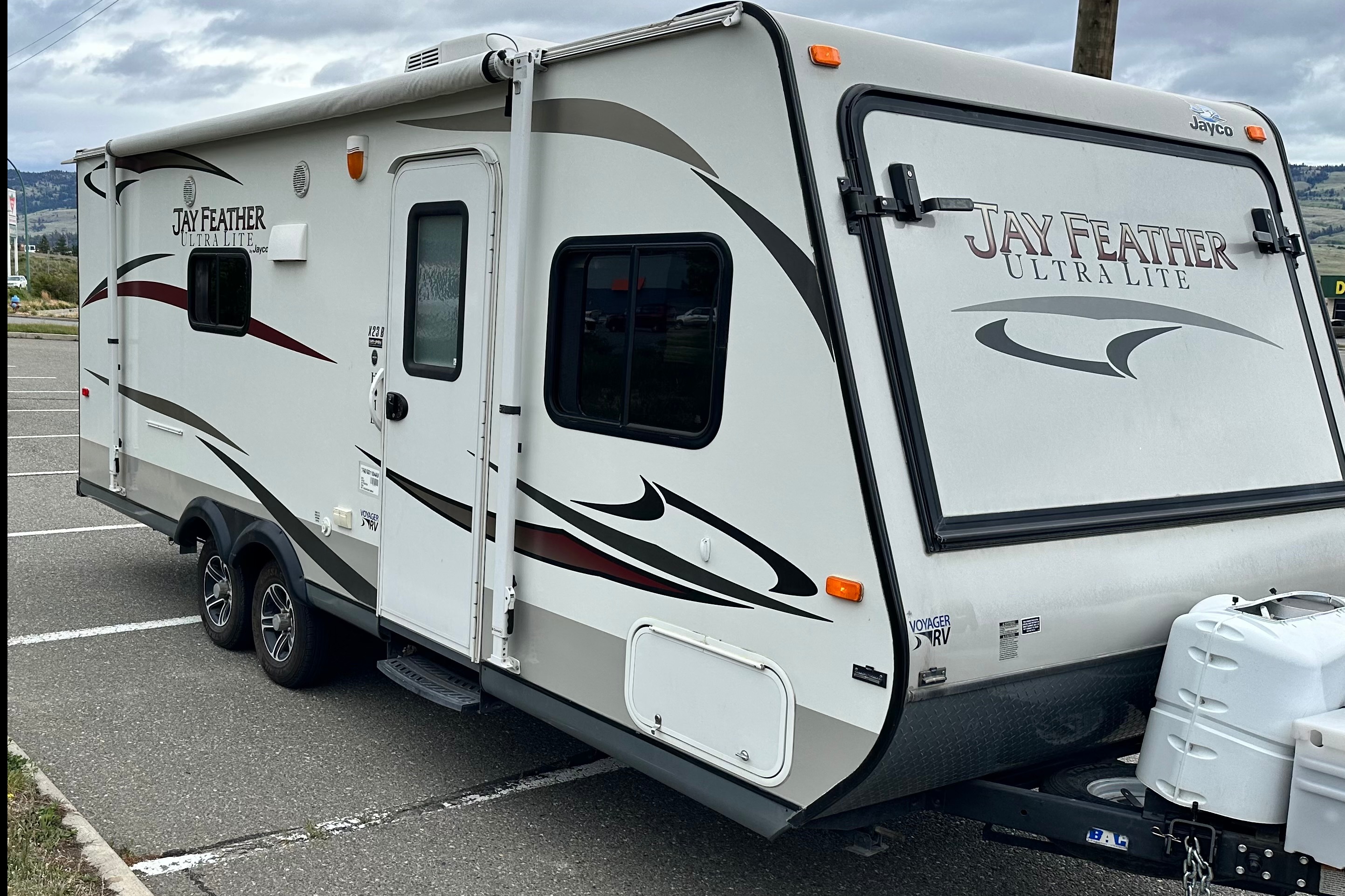 Kerr's Roaming Retreat - 23ft Hybrid Travel Trailer