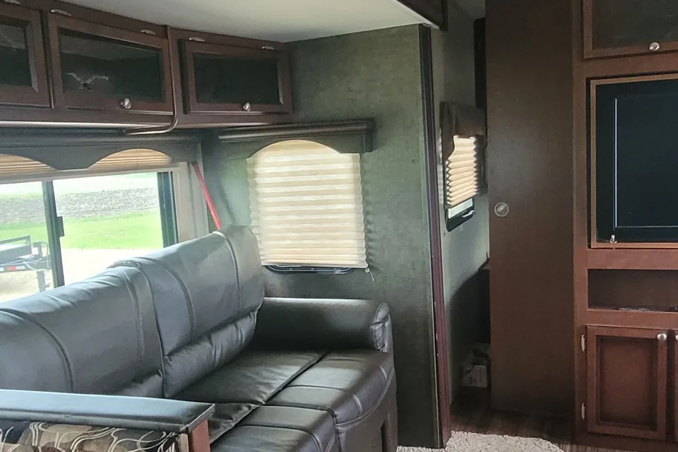 Family-Friendly 30ft spacious trailer