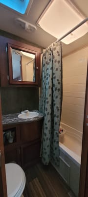 Family-Friendly 30ft spacious trailer