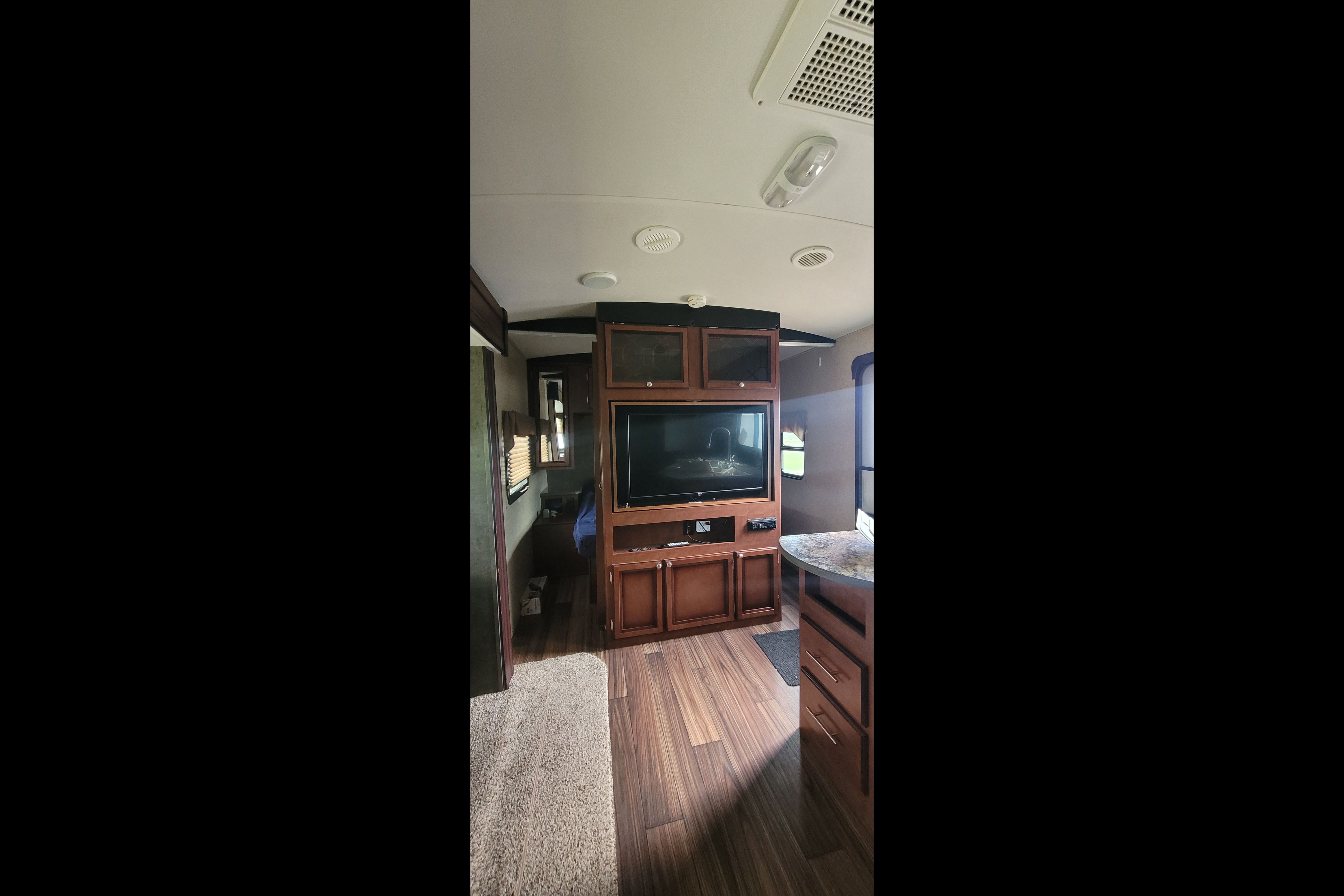 Family-Friendly 30ft spacious trailer