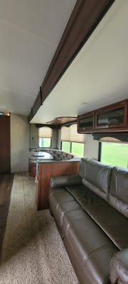 Family-Friendly 30ft spacious trailer