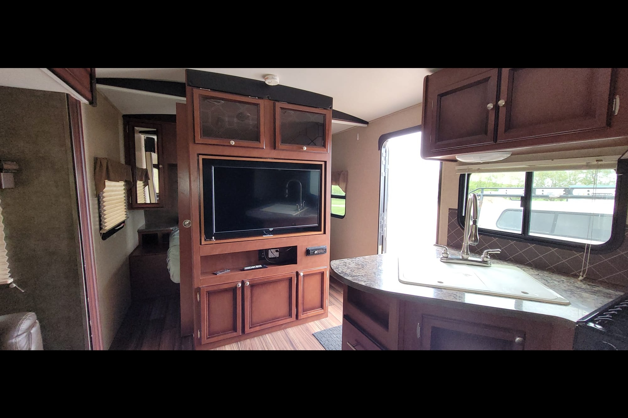 Family-Friendly 30ft spacious trailer