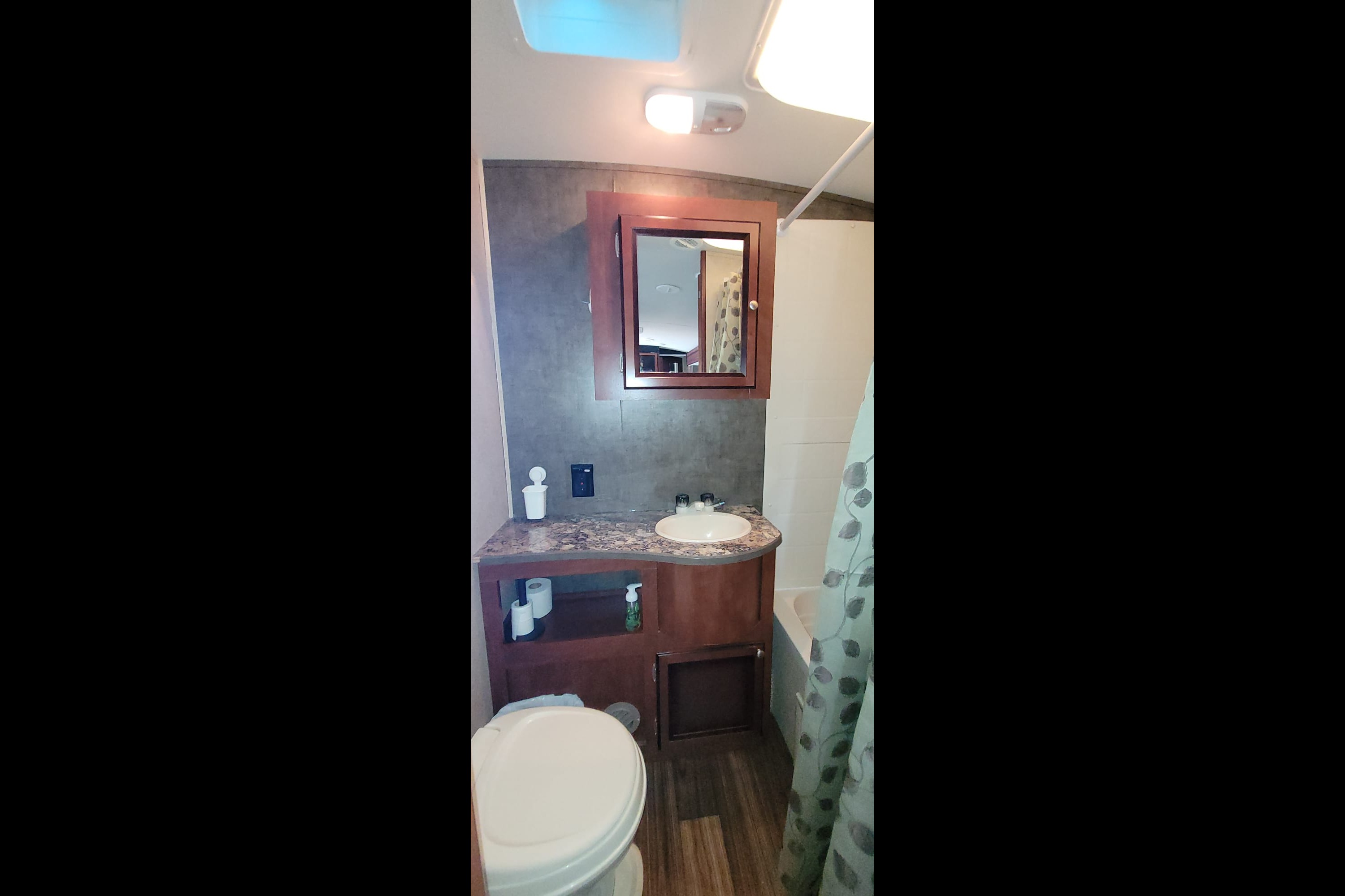 Family-Friendly 30ft spacious trailer