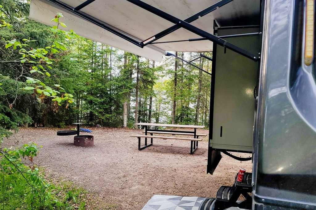 The Rest Nest - Mallard M33 Travel Trailer