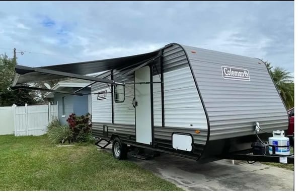Lin's Coleman 17B Travel Trailer