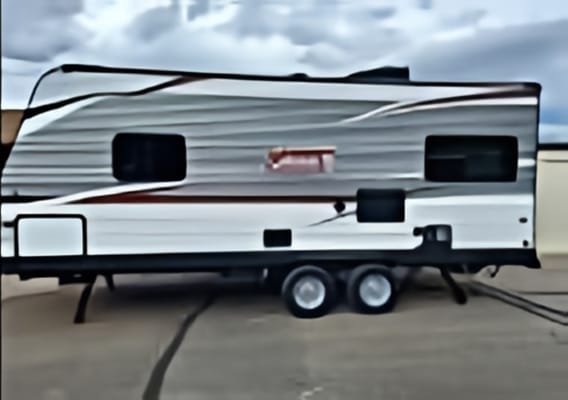 "Chill'n 2"Dutchmen Coleman Lantern LT Travel Trailer