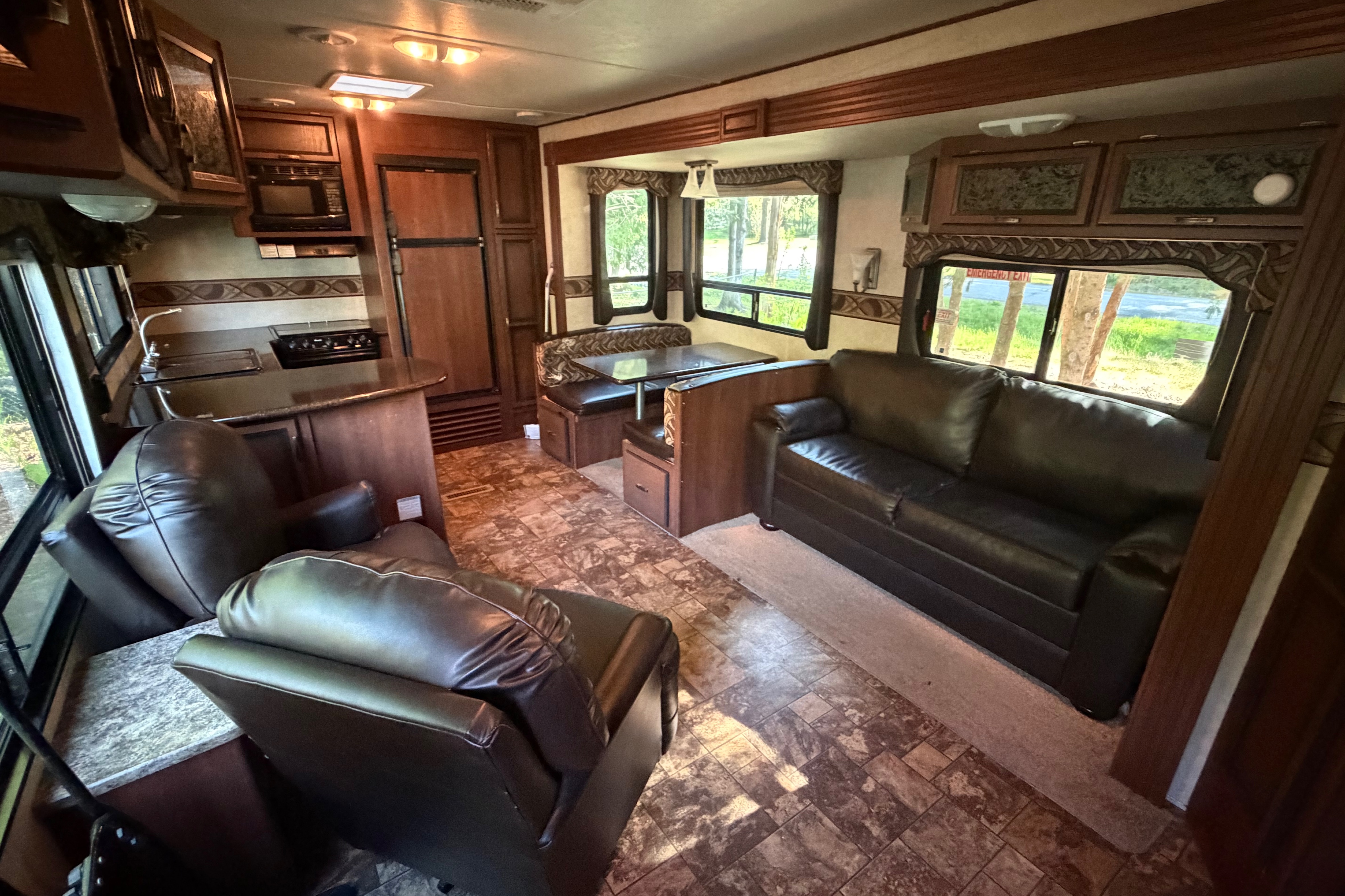 Francois's Crossroads Zinger Travel Trailer