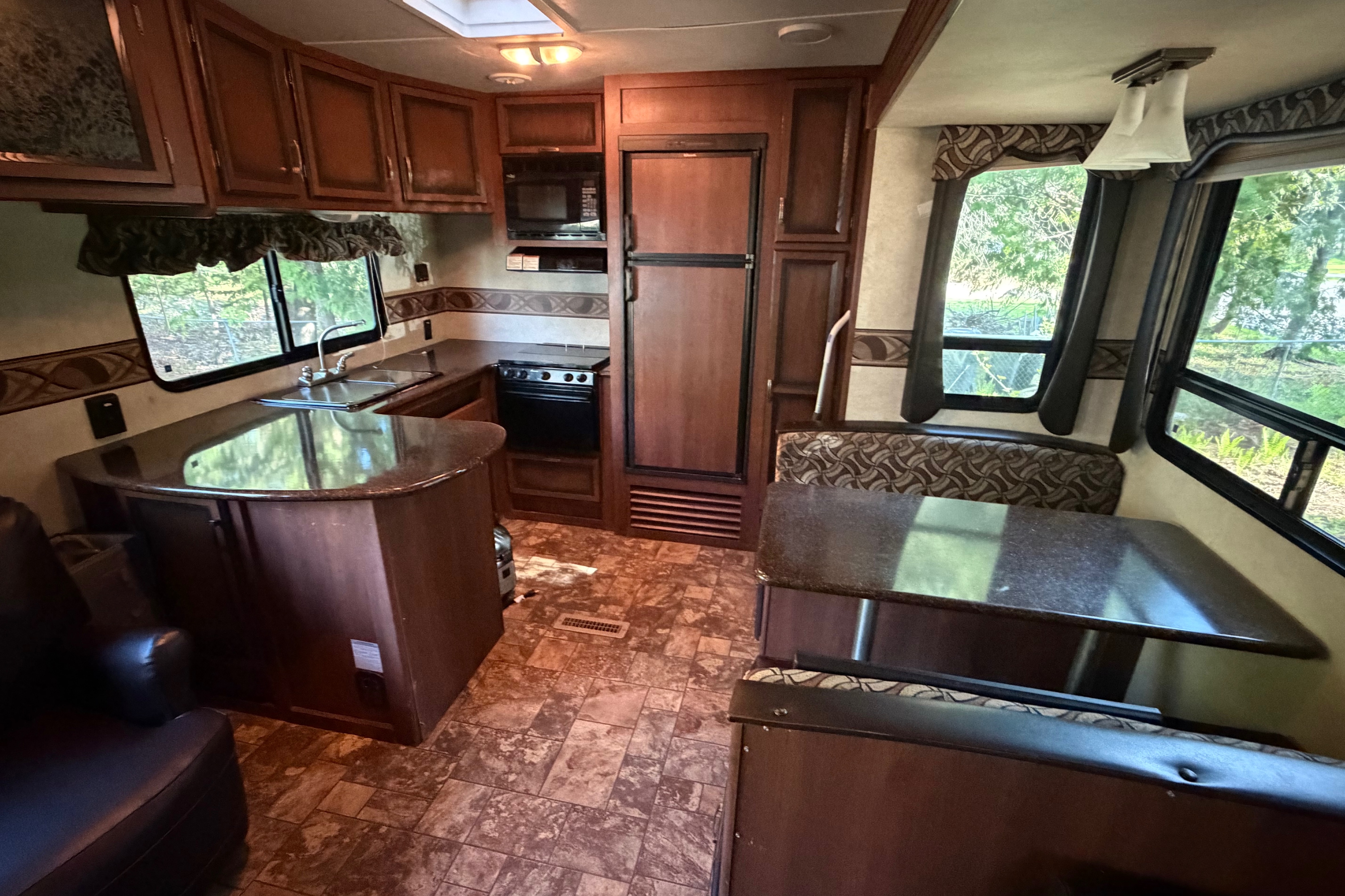 Francois's Crossroads Zinger Travel Trailer