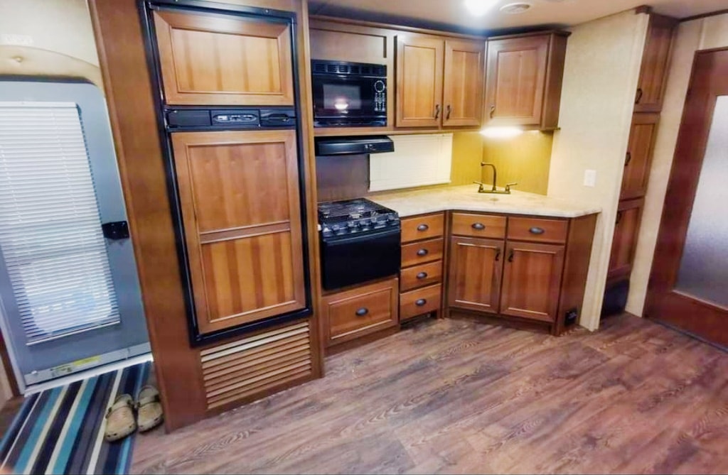 Family fun Open Range 305BHS Travel Trailer