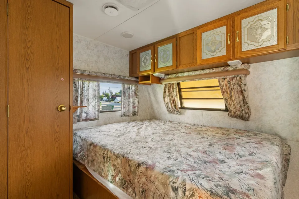 Extra Clean Jayco Travel Trailer
