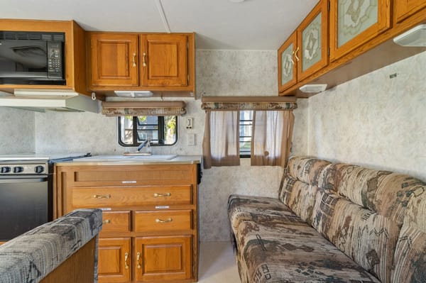 Extra Clean Jayco Travel Trailer